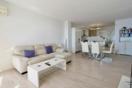 6badc50ef0e18aed7538ea08e1aab116 - 50