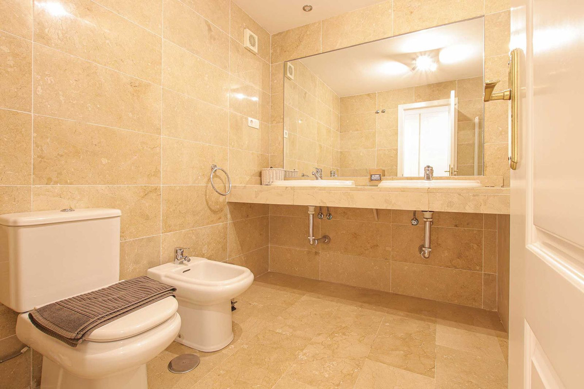 6bb3078eef99f85415a54dc952ade644 - 17