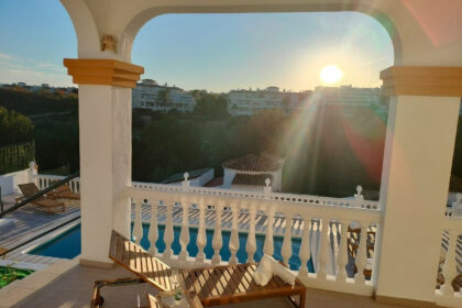 6c28c3ae9078c33cbded6ef379730ad2 - 10