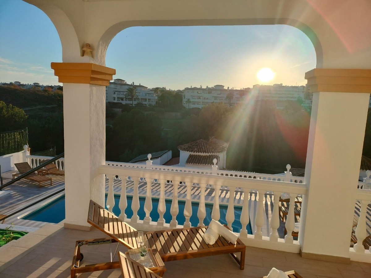 6c28c3ae9078c33cbded6ef379730ad2 - 10