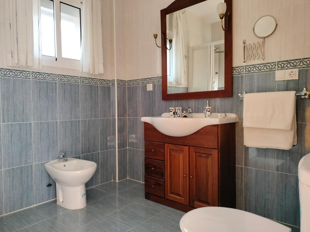 6c28c3ae9078c33cbded6ef379730ad2 - 23