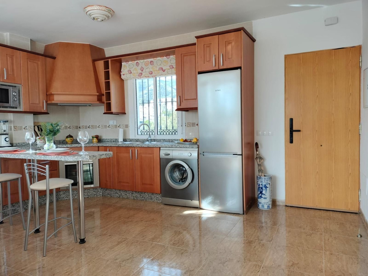 6c28c3ae9078c33cbded6ef379730ad2 - 9