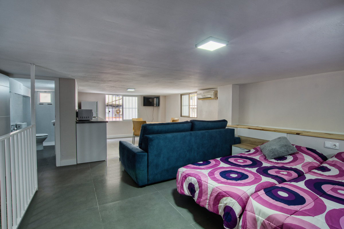 6dc63f00e98fb3265c2a1a74b102d36f - 13