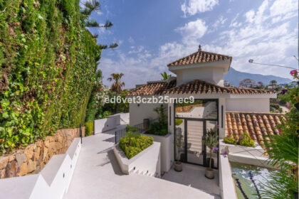 6df57cd8409472c92f1d67c2f410882c - 2