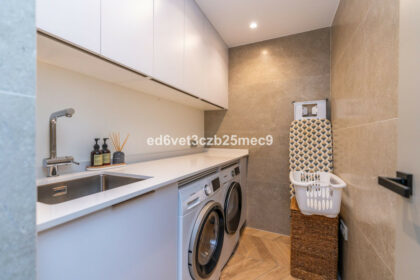 6df57cd8409472c92f1d67c2f410882c - 23