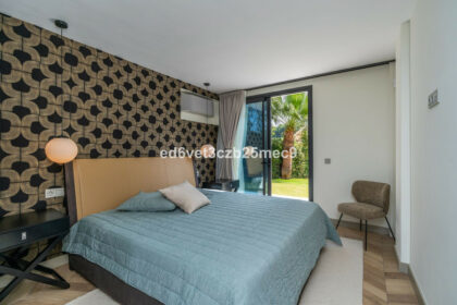 6df57cd8409472c92f1d67c2f410882c - 28