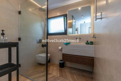 6df57cd8409472c92f1d67c2f410882c - 30