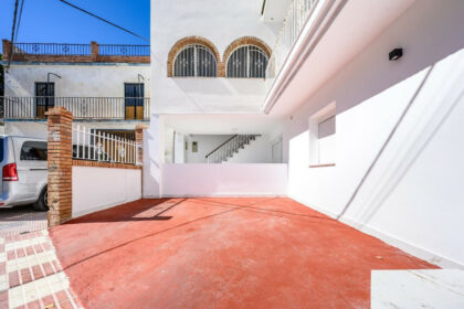 6e3afaebecc787b54cf4dbe8876f3057 - 1