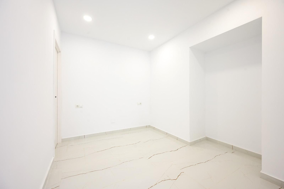 6e3afaebecc787b54cf4dbe8876f3057 - 6