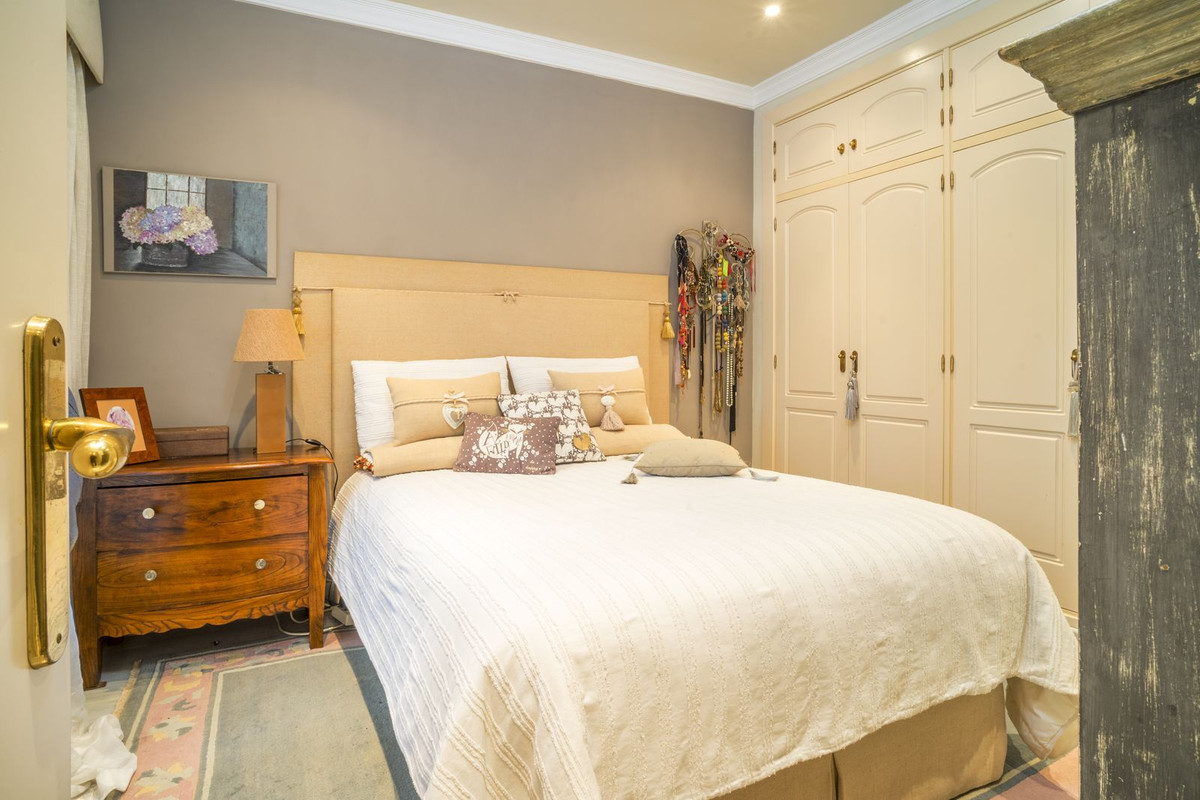 6f5d65cb7539737e50ba95b8c9a757c5 - 18