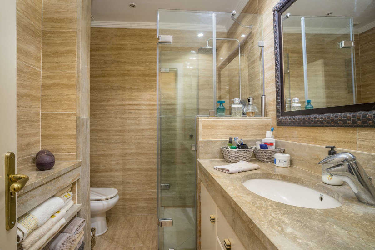 6f5d65cb7539737e50ba95b8c9a757c5 - 24