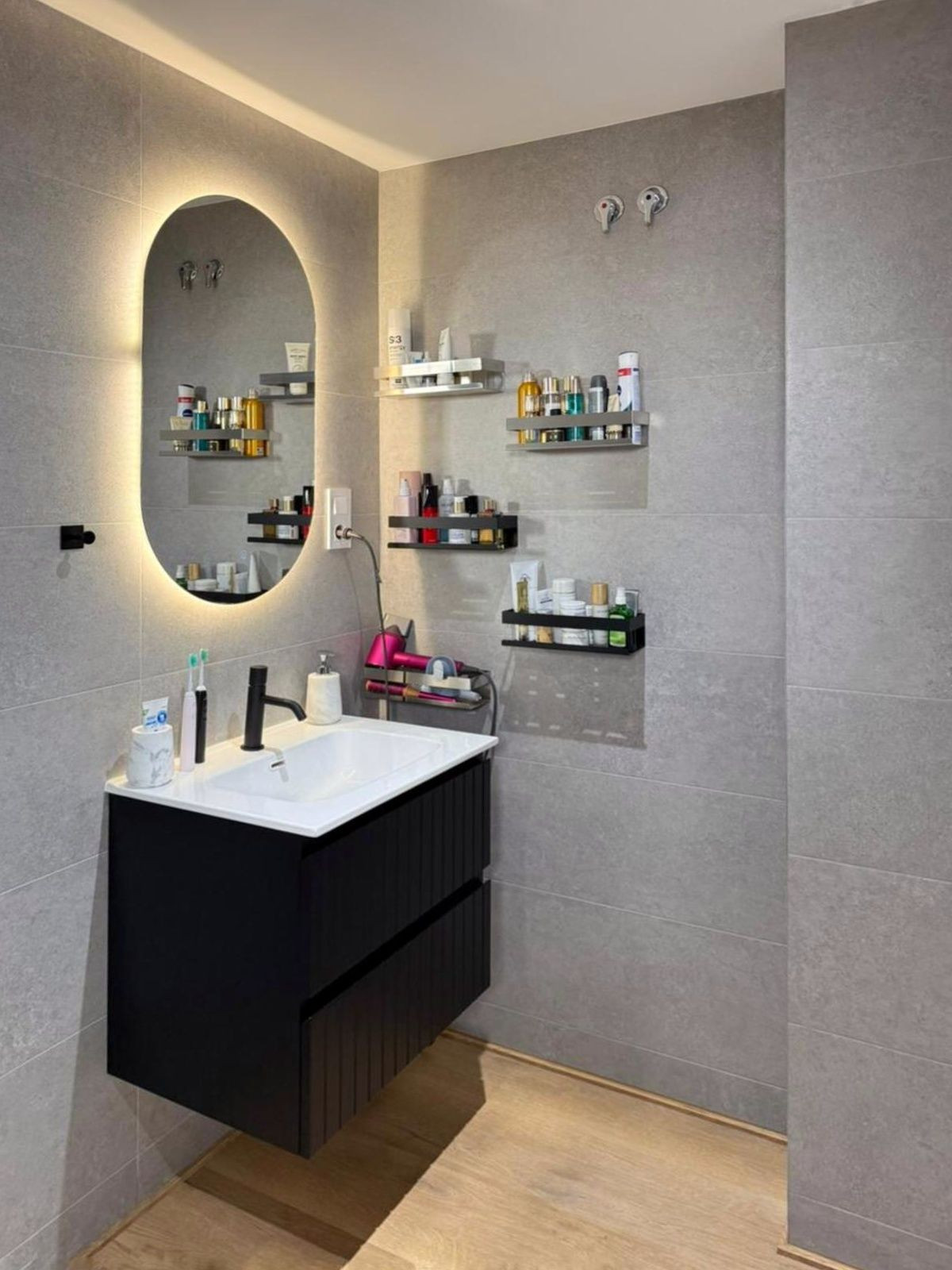 6f988139fbbeae357d3e9035cb7eb63d - 15