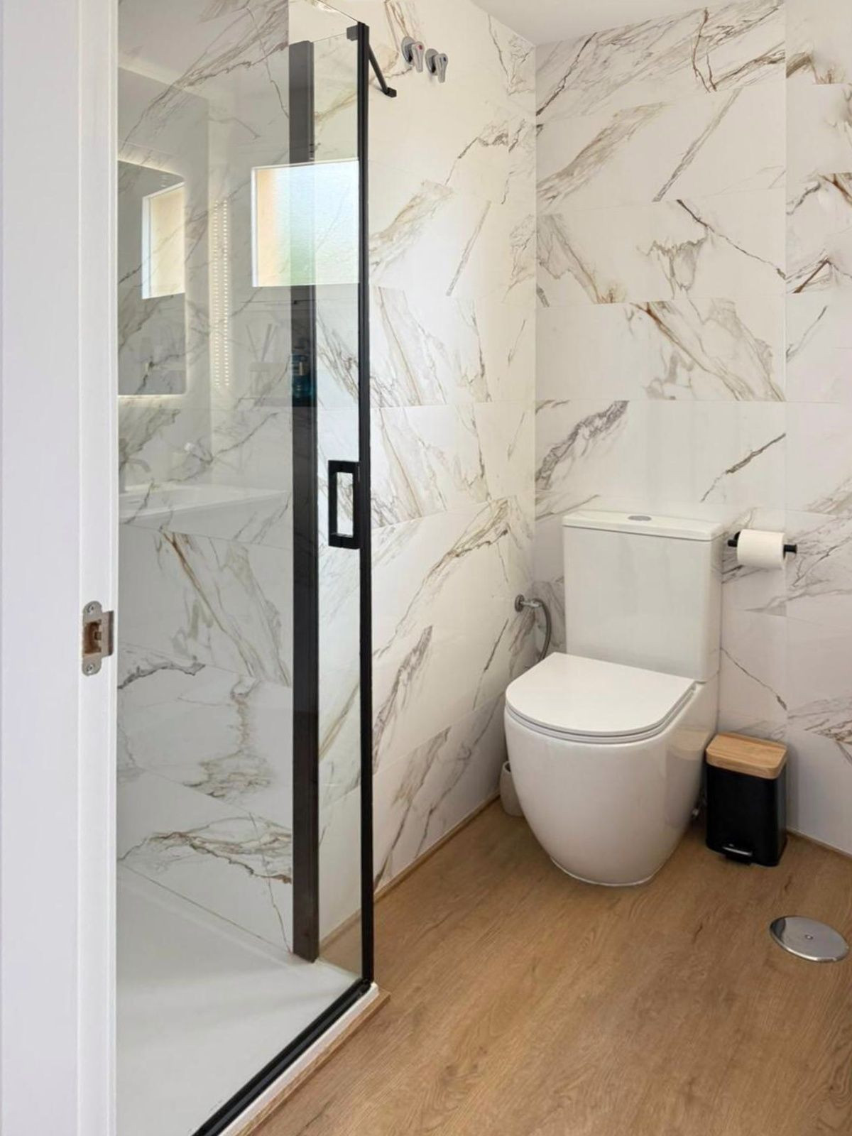 6f988139fbbeae357d3e9035cb7eb63d - 21