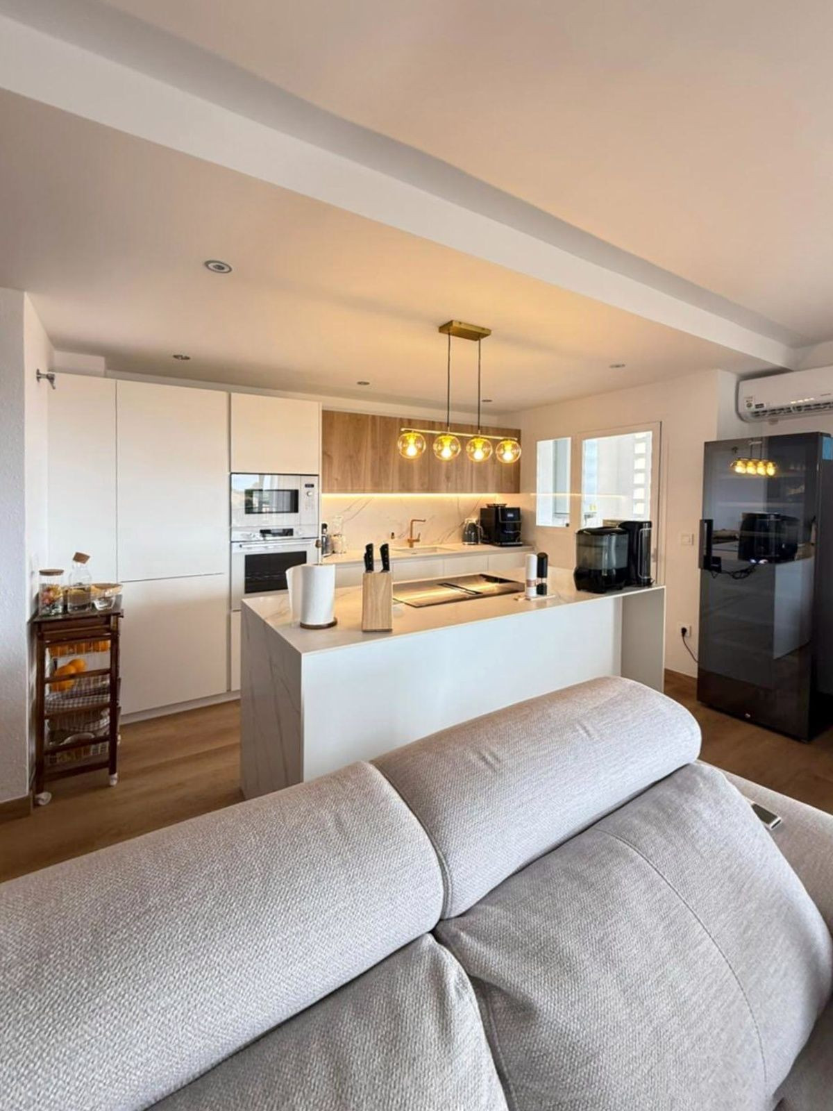 6f988139fbbeae357d3e9035cb7eb63d - 7