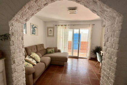 6fb3883a055b6eaeddd18568d1527355 - 6