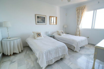 6fed7325fb6c736c0f2f6bb67664991c - 26