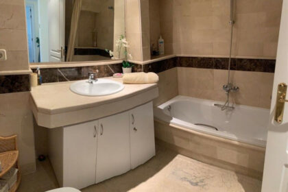 7046a5eea0d3576b7e6d4d58c3b40e3b - 18