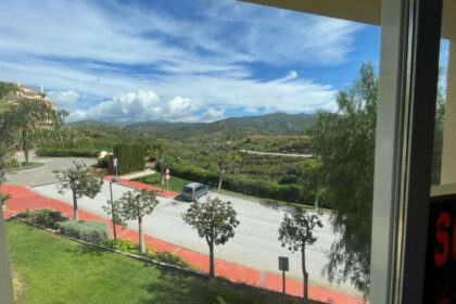 7046a5eea0d3576b7e6d4d58c3b40e3b - 4