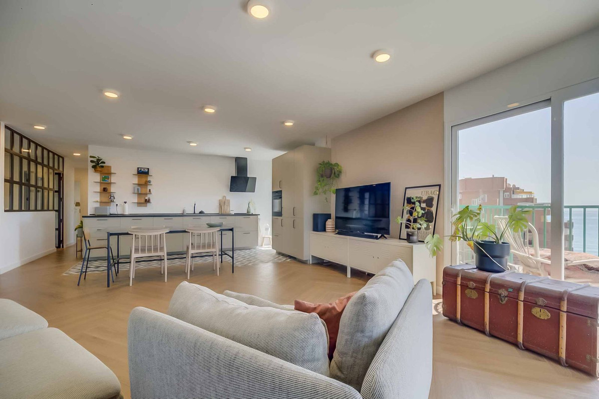 704cbab968a3957a07f2f63caeb98a20 - 1