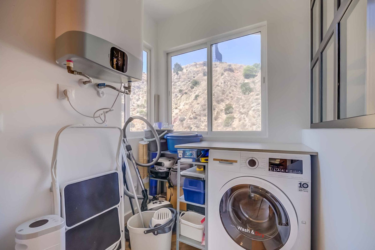 704cbab968a3957a07f2f63caeb98a20 - 18