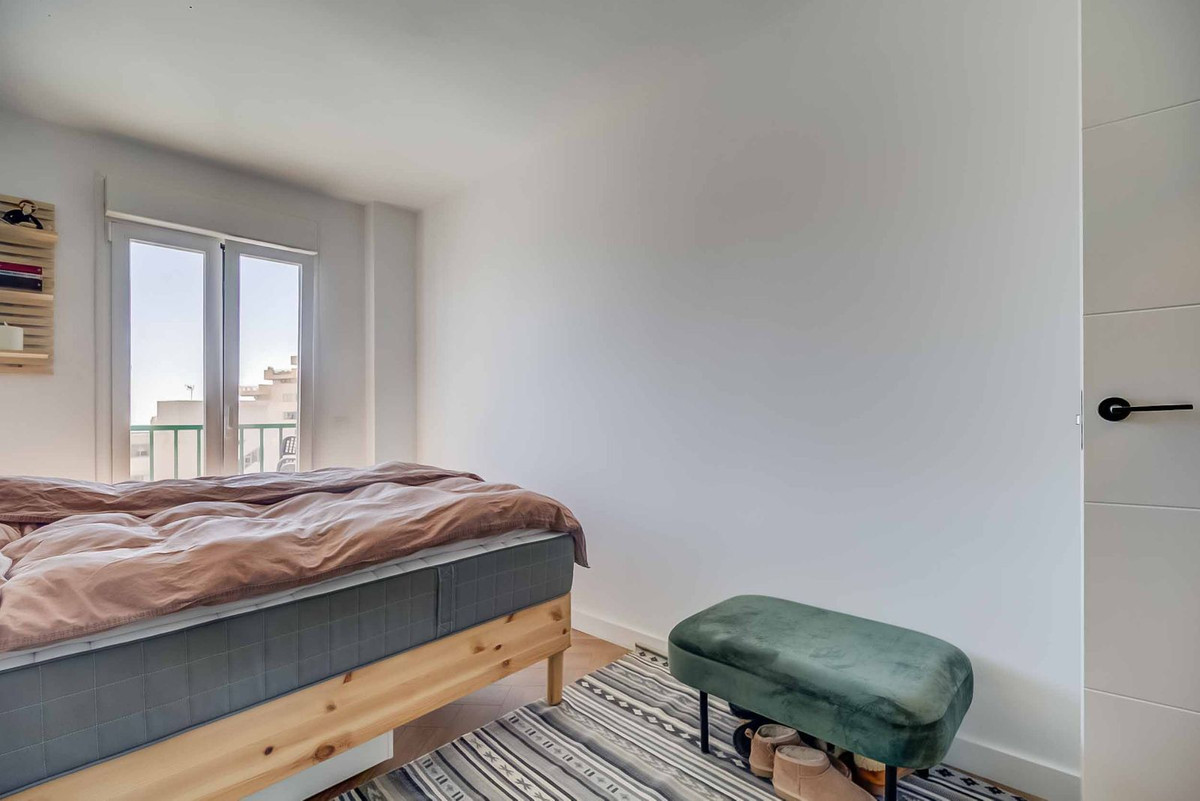 704cbab968a3957a07f2f63caeb98a20 - 30