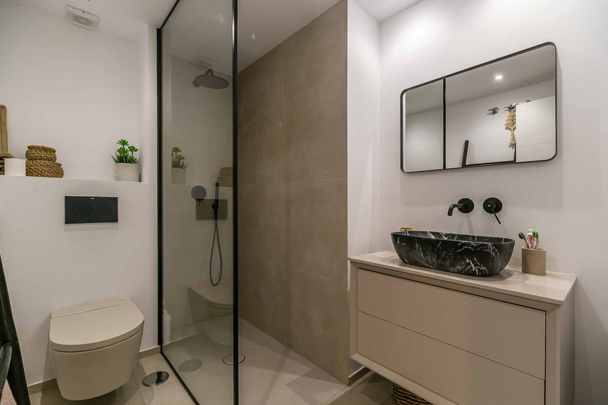 704cbab968a3957a07f2f63caeb98a20 - 32