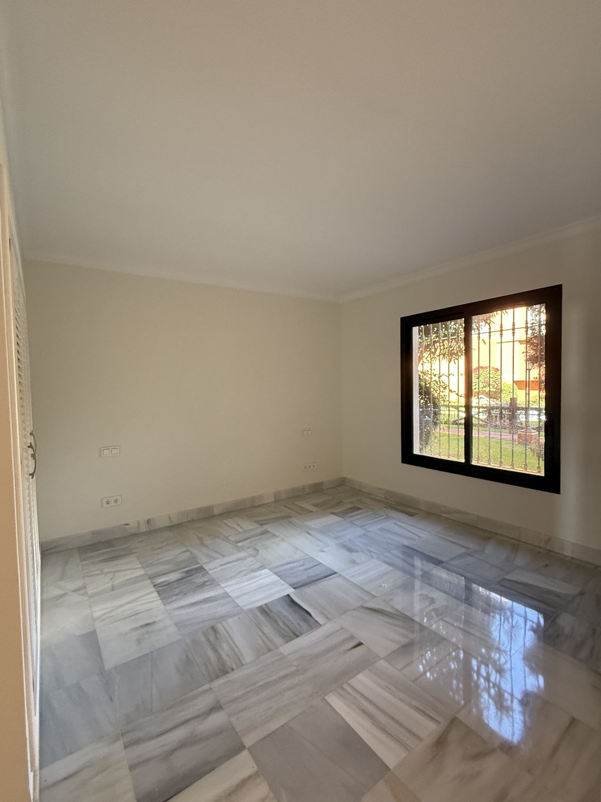 70cc09880c8ecb8cfbb286b8158d3eaf - 11