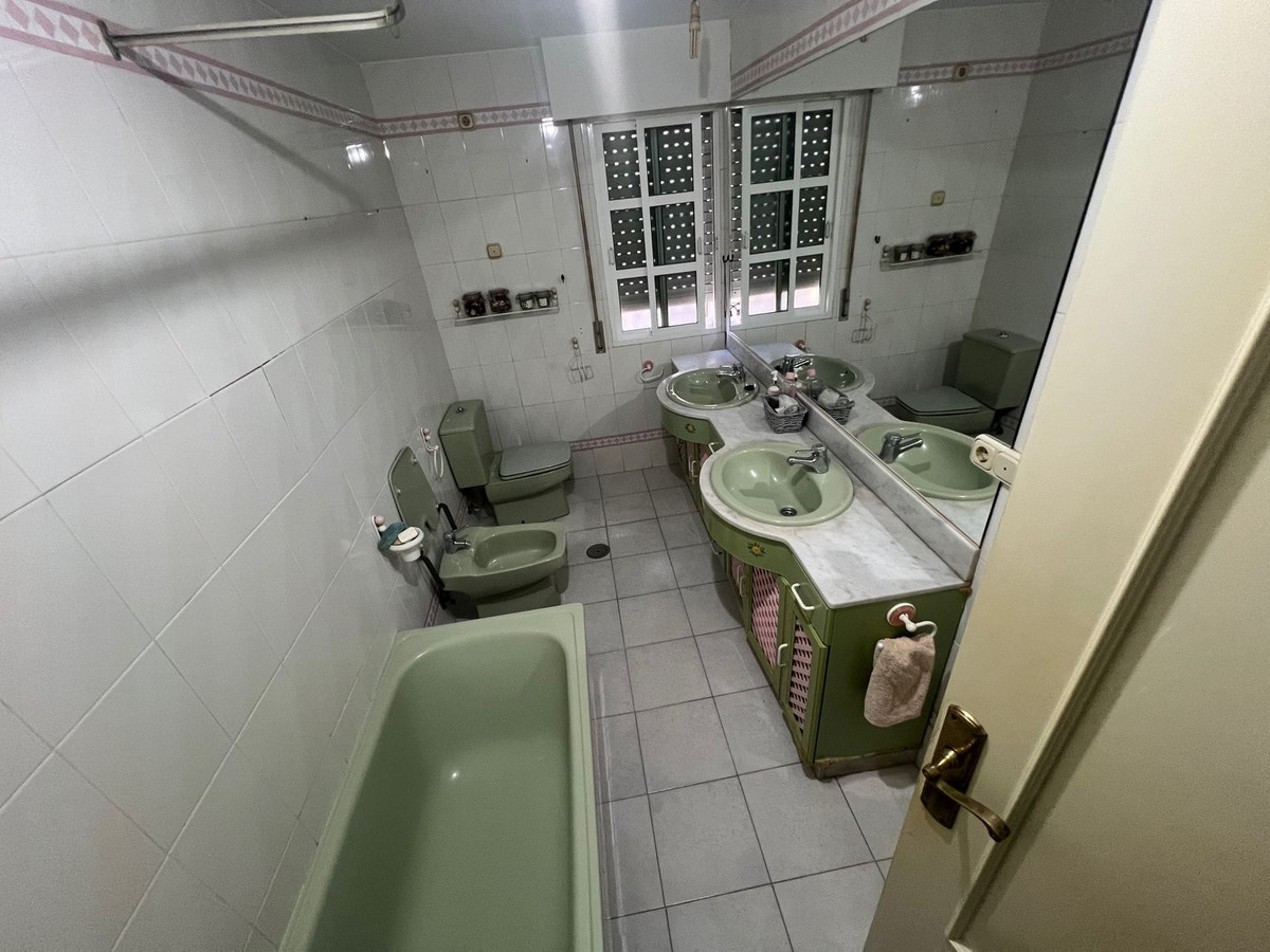 7184c8e8360c6e40f29fbe43fa0a52cc - 23