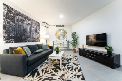 722d1f01c46e4f8381a65661943c3b8b - 31