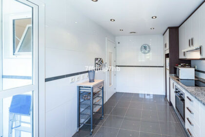 72e8efef85fe6bf8f6e558f596a38259 - 7