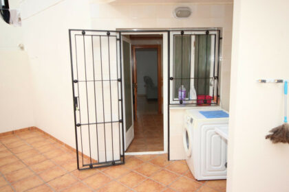 730e574e42478a9af8a10b0096e1ef61 - 24