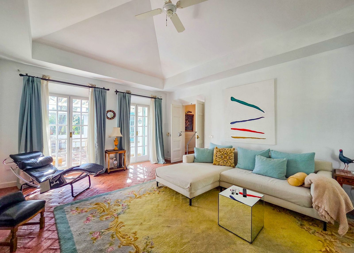 73df82969aa58f9e2022f2b958b08619 - 24