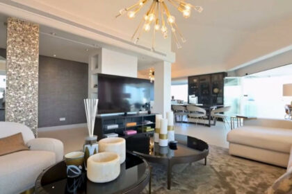 73e340541776bd88e34f3e79dd736b50 - 11