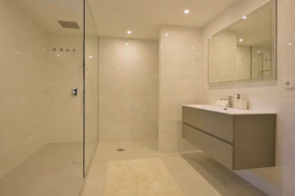 73e340541776bd88e34f3e79dd736b50 - 13