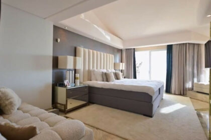 73e340541776bd88e34f3e79dd736b50 - 15