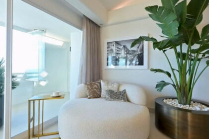 73e340541776bd88e34f3e79dd736b50 - 17