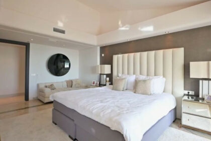 73e340541776bd88e34f3e79dd736b50 - 20