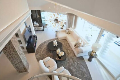 73e340541776bd88e34f3e79dd736b50 - 3