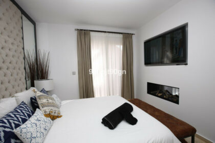 73fac7e615f892c1804052e7e79523df - 10