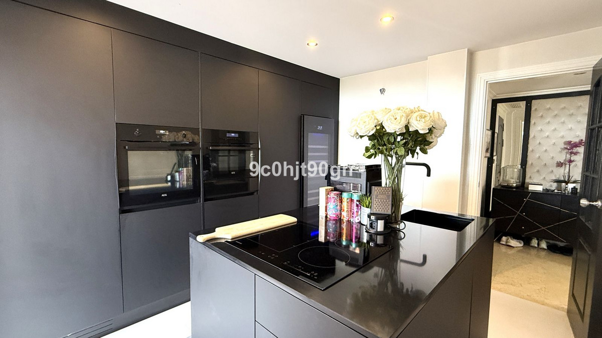 73fac7e615f892c1804052e7e79523df - 19