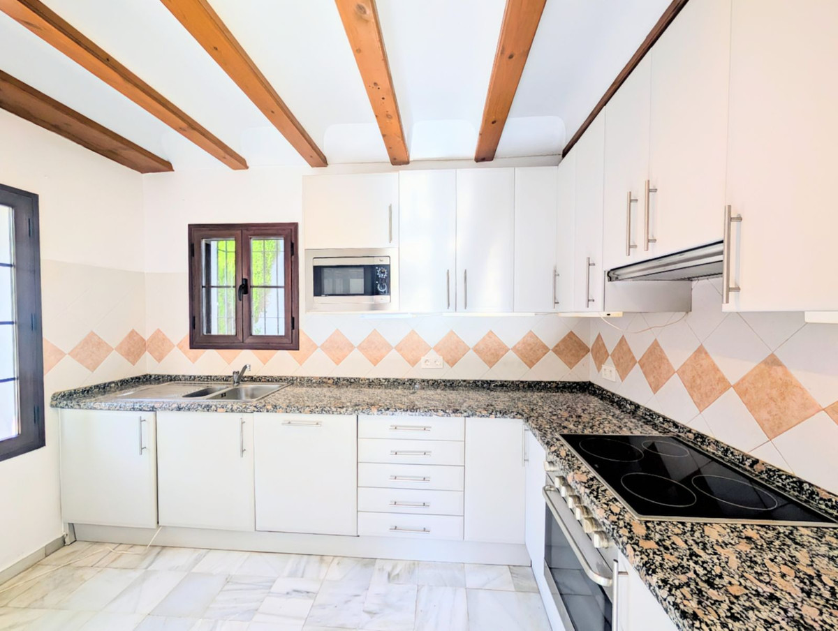 7424709522a997ee77f1fa4a4afbe119 - 11