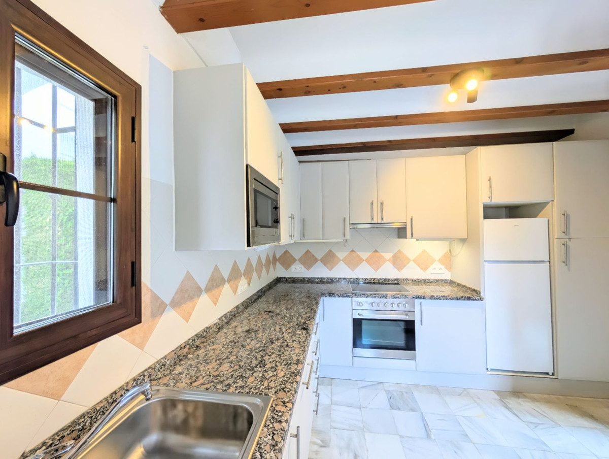 7424709522a997ee77f1fa4a4afbe119 - 12