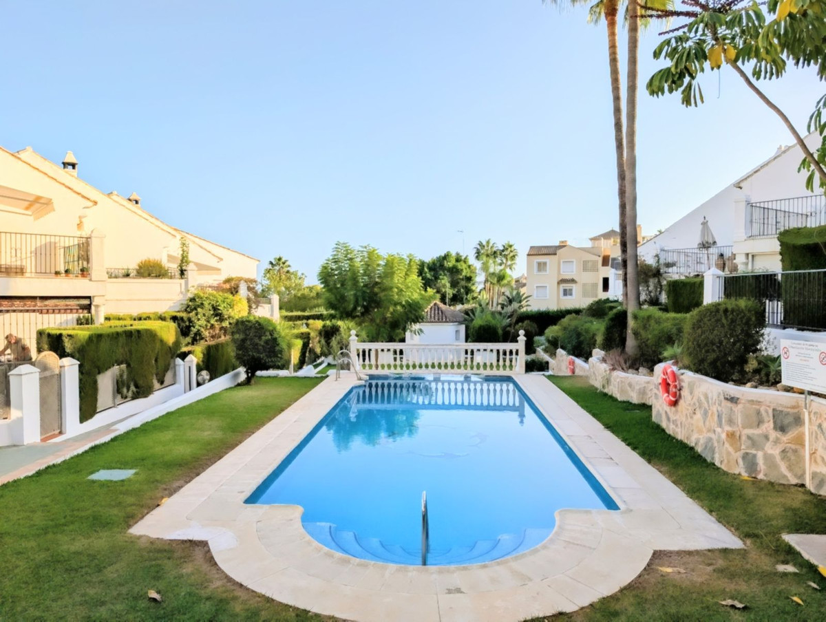 7424709522a997ee77f1fa4a4afbe119 - 18