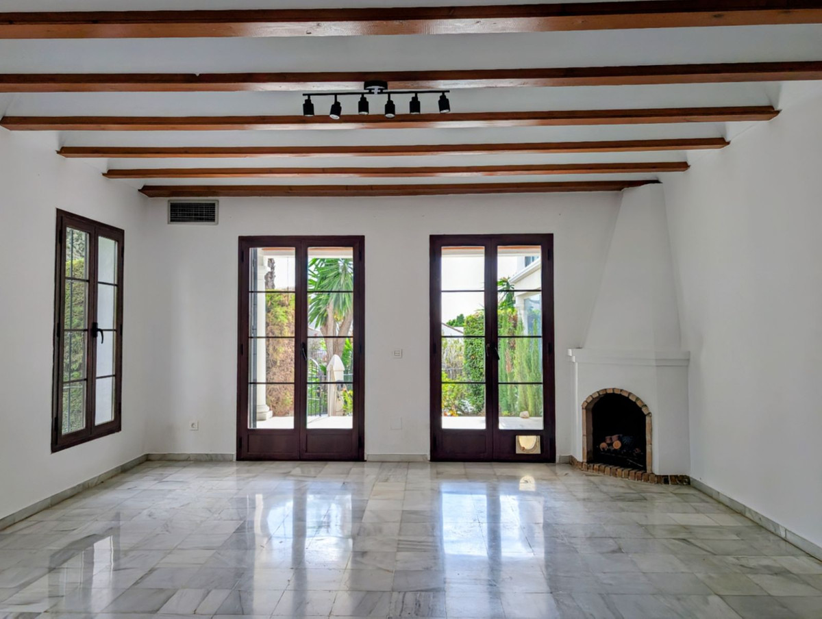 7424709522a997ee77f1fa4a4afbe119 - 9