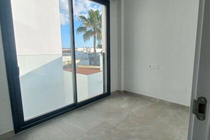 7607c8e675cf0bda30e33c13747054fe - 9