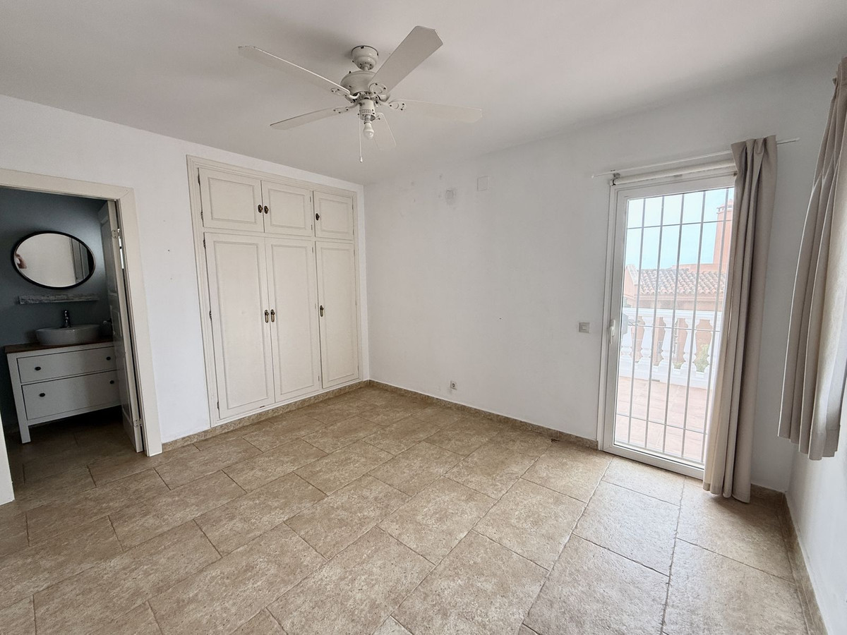 764348b069a9caba59771d97dd43d7be - 11