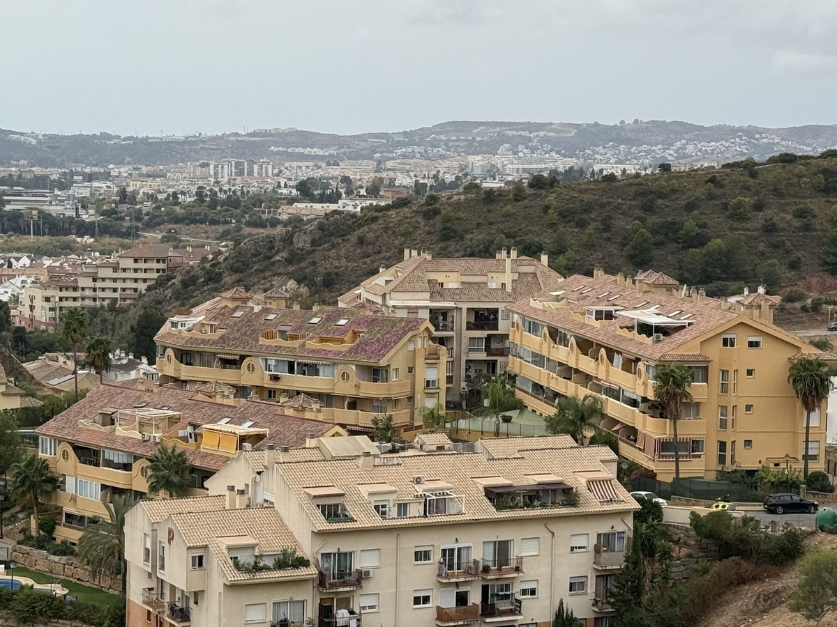 764348b069a9caba59771d97dd43d7be - 16