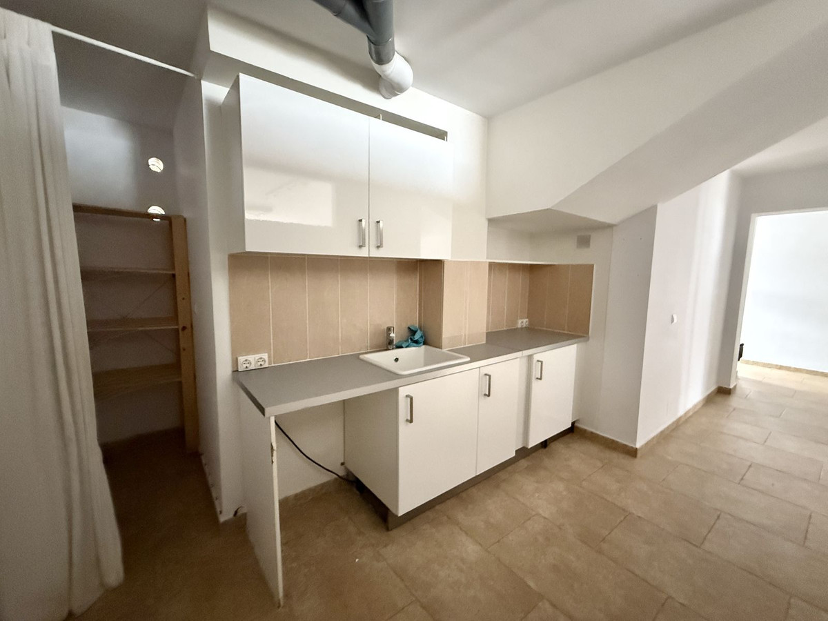 764348b069a9caba59771d97dd43d7be - 28