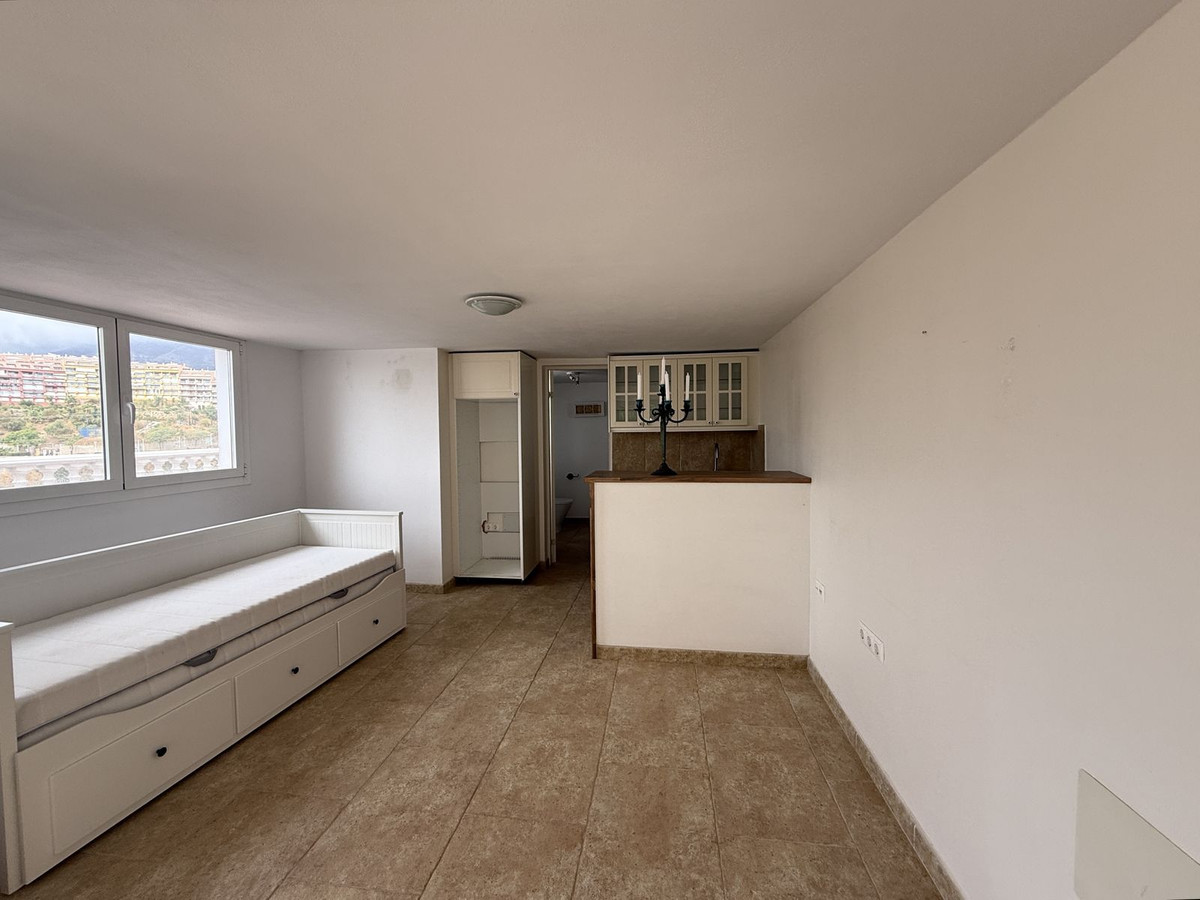 764348b069a9caba59771d97dd43d7be - 35