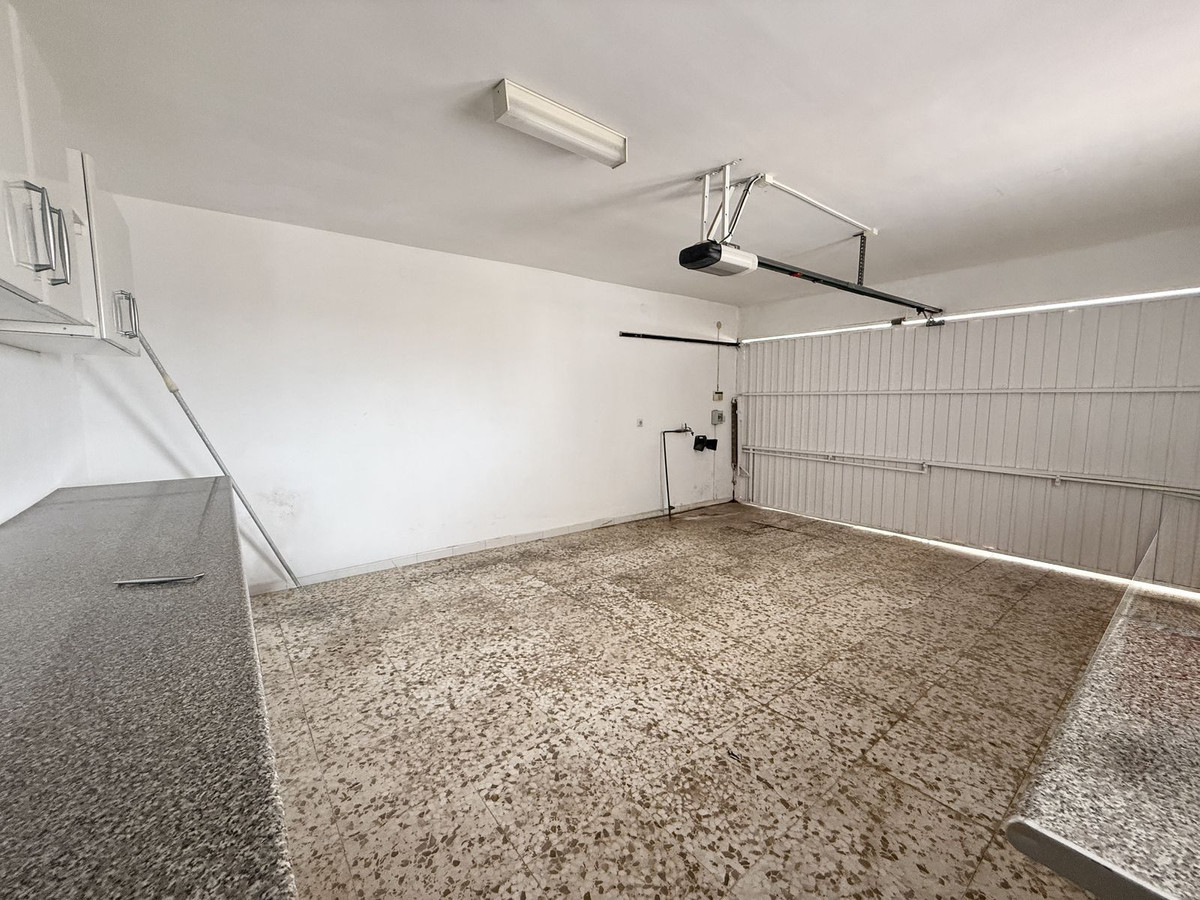 764348b069a9caba59771d97dd43d7be - 38